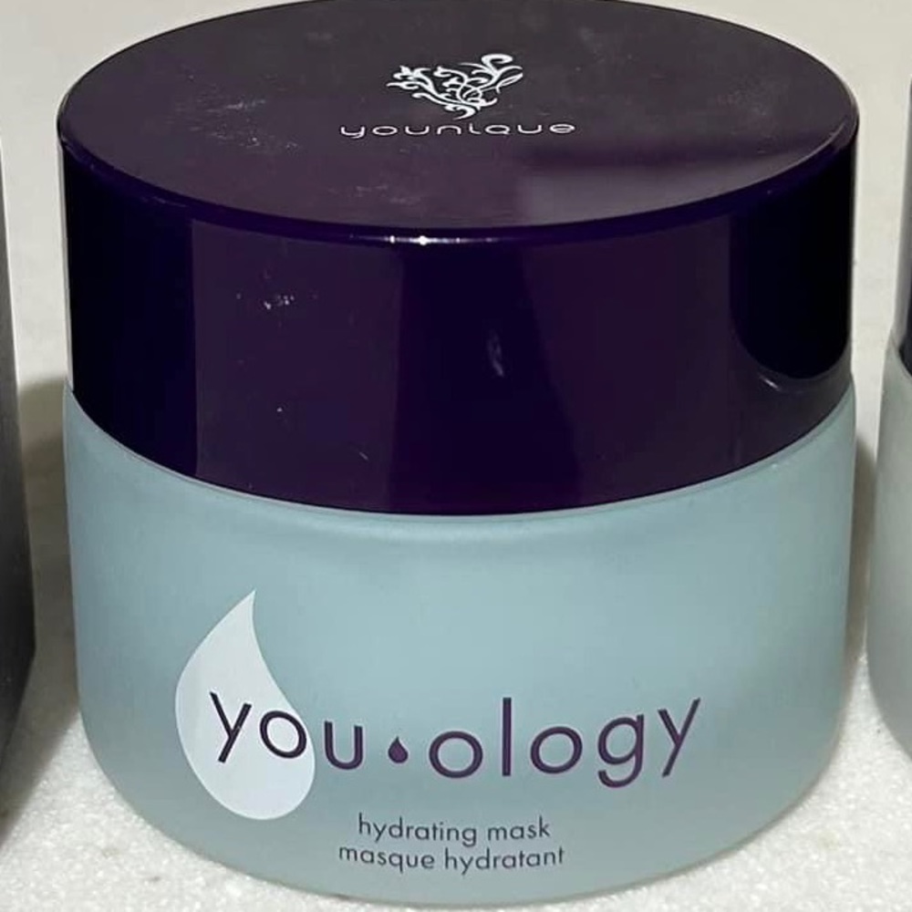 Younique Hydrating mask